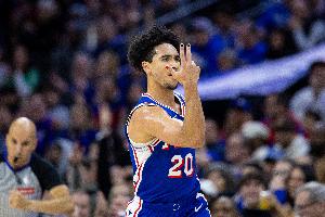 突發(fā)！76人官方：麥凱恩今日在訓(xùn)練中遭遇右手拇指尺側(cè)副韌帶撕裂