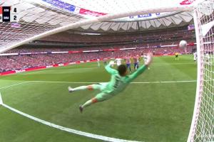 阿爾瓦雷斯直接任意球破門(mén)！馬競(jìng)4-2領(lǐng)先皇馬！