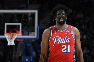 恩比德：我仍然必須是球隊(duì)的核心 但我也愿意幫助年輕人成長(zhǎng)