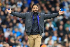 理查茲說阿莫林沒有適合3-4-2-1的球員，記者：他們花了超2.5億鎊