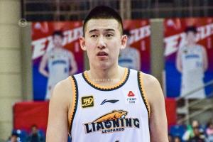 媒體人：付豪熱身賽遭張益炅抱摔 好在檢查后顯示無結(jié)構(gòu)性損傷