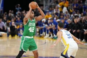 A-級(jí)簽約！霍福德以多年合同加入勇士 帶來寶貴的經(jīng)驗(yàn)與投射能力