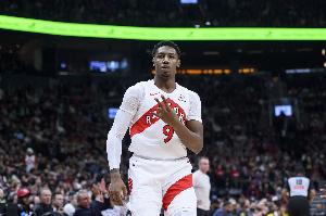 外界批評(píng)自己的防守？巴雷特：有點(diǎn)困惑 我的防守又不是很差