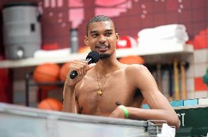 相較新秀賽季增重30磅！文班：在瘋狂吃東西 但我不會變成胖子