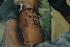 一直都穿11號(hào)！特雷-楊新增高中&大學(xué)校隊(duì)球衣紋身