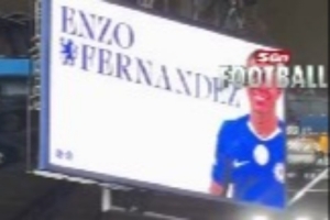 遭狂噓！主持人賽前介紹恩佐，本菲卡球迷瘋狂報(bào)以噓聲