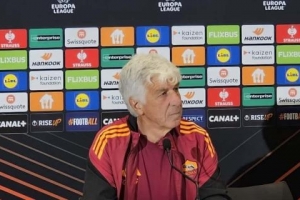 加斯佩里尼：罰點(diǎn)的都是點(diǎn)球手，估計你們也不信1個點(diǎn)球能罰丟3次