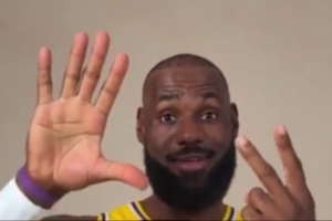 NBA版手勢舞！詹庫杜領銜眾將用手勢比出自己是第幾個賽季