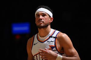 布克：我在菲尼克斯還有未竟事業(yè) 我知道這對這座城市意味著什么