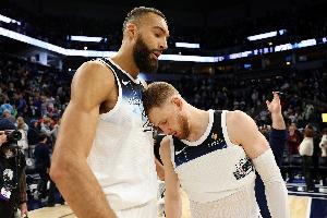 進攻順成串子了！森林狼首節(jié)轟40分&五人得分分別為678910