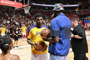 夸梅：你們說(shuō)布朗尼是黑人的榮耀 但卻批評(píng)本內(nèi)特&夸梅&威少