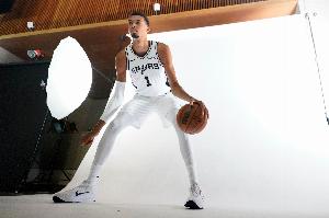 歷史哪位2米26巨人最強？文班有望沖第一 除他外僅姚明場均超10分