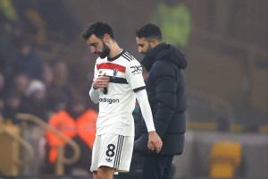 并無不合！記者：B費(fèi)與阿莫林相處非常融洽，他極大促進(jìn)球隊(duì)團(tuán)結(jié)