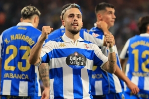 西乙格局初顯：拉科、桑坦德兩支老牌勁旅強(qiáng)勢領(lǐng)跑 沖甲懸念陡增