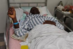 主刀醫(yī)生：廣西外援阿薩莫阿術(shù)后恢復(fù)超預(yù)期，重返賽場問題不大！