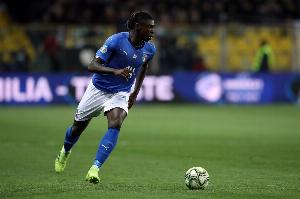 至少連續(xù)四場世預(yù)賽為意大利進球，小基恩是第四位做到這點的球員