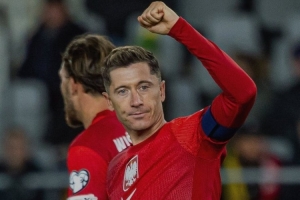 世預(yù)賽波蘭客場2-0擊敗立陶宛，萊萬破門、希曼斯基傳射