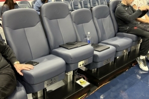 人性化改造！奇才替補席新增可調(diào)節(jié)高度座椅 利于球員放松狀態(tài)