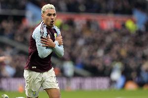 誰是新億元先生？電訊報(bào)談?dòng)⒊瑵撛趦|元先生：羅杰斯、塞梅尼奧