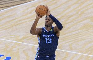 復(fù)出找找感覺！賈倫-杰克遜20中7&三分9中3拿17分 另有2板1助1帽