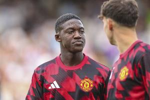 韋斯-布朗談梅努：至今0首發(fā)令人意外 他需要和阿莫林溝通清楚