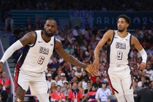 霍里：最想和老詹哈利合作 庫(kù)里投太多&KD喜怒無(wú)常&恩比德總傷