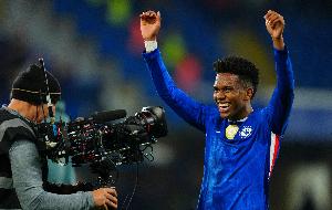 喬-科爾：每次看埃斯特旺的比賽，我都能感受到內(nèi)馬爾的影子