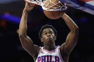 這新秀炸裂啊！埃奇庫姆已經(jīng)砍下32分 超越AI創(chuàng)造隊史首秀新紀錄