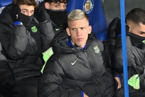 世體：萊萬和奧爾莫昨日已恢復(fù)正常訓(xùn)練，為弗里克提供了更多選擇