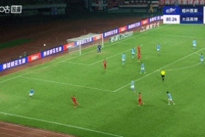 梅州連追2球！馬馬杜第87分鐘門前不慎烏龍，梅州2-2扳平大連