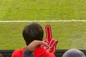 會嚴懲歧視行為？李璇：中足聯重要官員在蓉城vs河南比賽現場