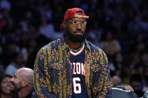 和詹姆斯聊過退役？安東尼：還沒有 這是一個非常敏感的時期