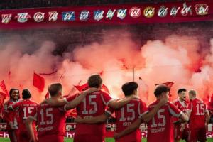 恐怖如斯…拜仁已經(jīng)揍遍了德甲的上半?yún)^(qū)，戰(zhàn)績(jī)是全勝+一堆大比分