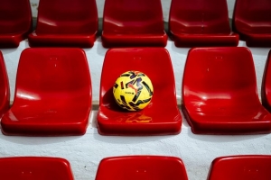 西甲官方發(fā)布25/26賽季冬季用球，靈感源自賽車運(yùn)動(dòng)