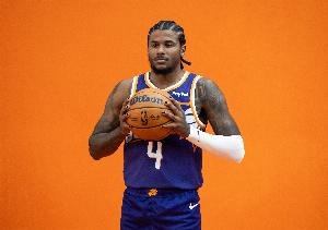 復(fù)出在即？杰倫-格林賽前參加球隊完整熱身 投籃訓(xùn)練時面帶笑容