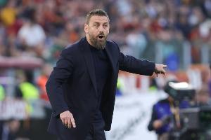 斯基拉：德羅西愿與熱那亞簽署短期執(zhí)教合同，正等待俱樂部的決定