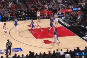 武器大師！武切維奇弧頂啟動 過掉恩比德單臂隔扣霸氣側漏