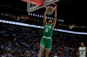 杰倫·布朗：米諾特對(duì)我們非常重要 他能成為聯(lián)盟非常出色的球員