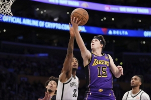 徐靜雨：湖人總冠軍！小里復(fù)出后湖人一場(chǎng)保底30罰 這就是大市場(chǎng)