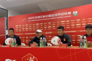 張外龍：銅梁龍球員非常年輕，希望影響中國(guó)足球，讓球員沖出亞洲