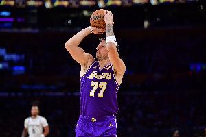 雙方皆殘陣！ESPN預(yù)測明日湖鷹勝率：湖人42%不占上風(fēng) 老鷹為58%