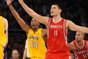 姚明最傳奇巔峰之戰(zhàn)？楊毅：09季后賽打湖人G1 受傷上演王者歸來