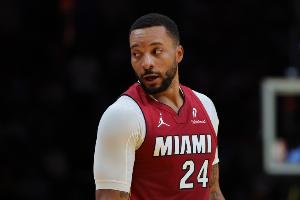 阿德巴約缺陣！熱火vs騎士先發(fā)：鮑威爾&維金斯vs米切爾&加蘭