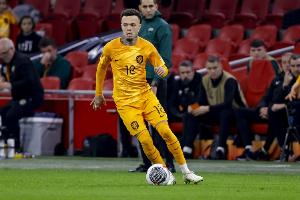 官方：荷蘭隊(duì)后衛(wèi)哈特曼因病離開訓(xùn)練營，不會(huì)隨隊(duì)出征波蘭