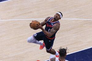 追夢(mèng)：別再拿鮑威爾貶低比爾了 鮑威爾年薪2000萬(wàn) 比爾就500萬(wàn)