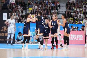 一年內(nèi)兩負(fù)廣東女籃 兩度無(wú)緣重要榮譽(yù) 對(duì)四川女籃有著不小的打擊