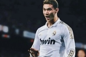 今日趣圖：大家都誤會羅哥了，真正的羅哥現(xiàn)在在拜合拉木身上呢~