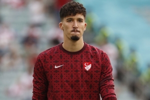 巴延德?tīng)枺和炼浞浅＝咏@勝，無(wú)論誰(shuí)出場(chǎng)比賽都會(huì)竭盡全力