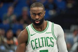 帶隊取勝！杰倫·布朗19中9&10罰8中砍下29分4板4助 第三節(jié)17分