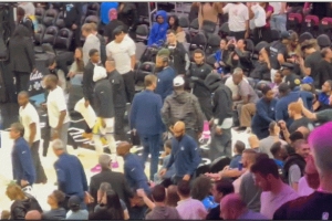 巴特勒輸球后沒(méi)有和任何熱火老隊(duì)友握手致意直接離場(chǎng)